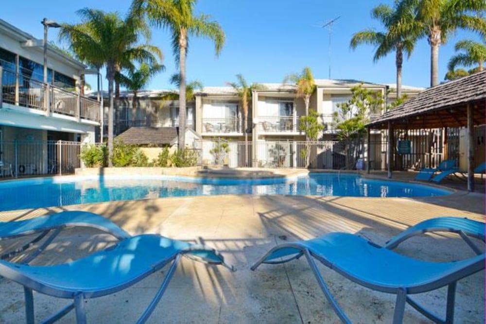 Mandurah Motel And Apartments מראה חיצוני תמונה